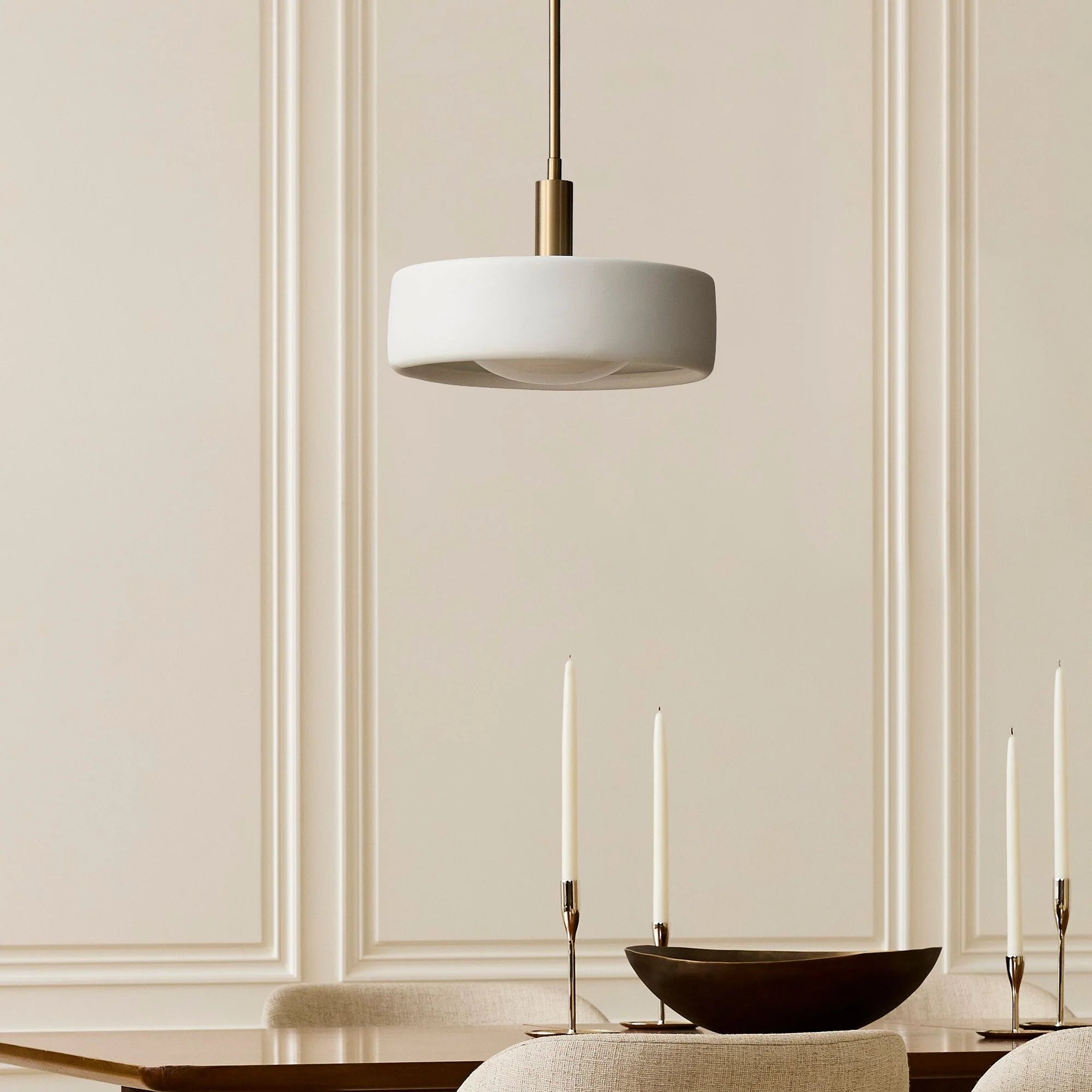 Modern White Porcelain Pendant Light (3).webp__PID:eae29393-977b-4d90-b710-15f76f51a64a