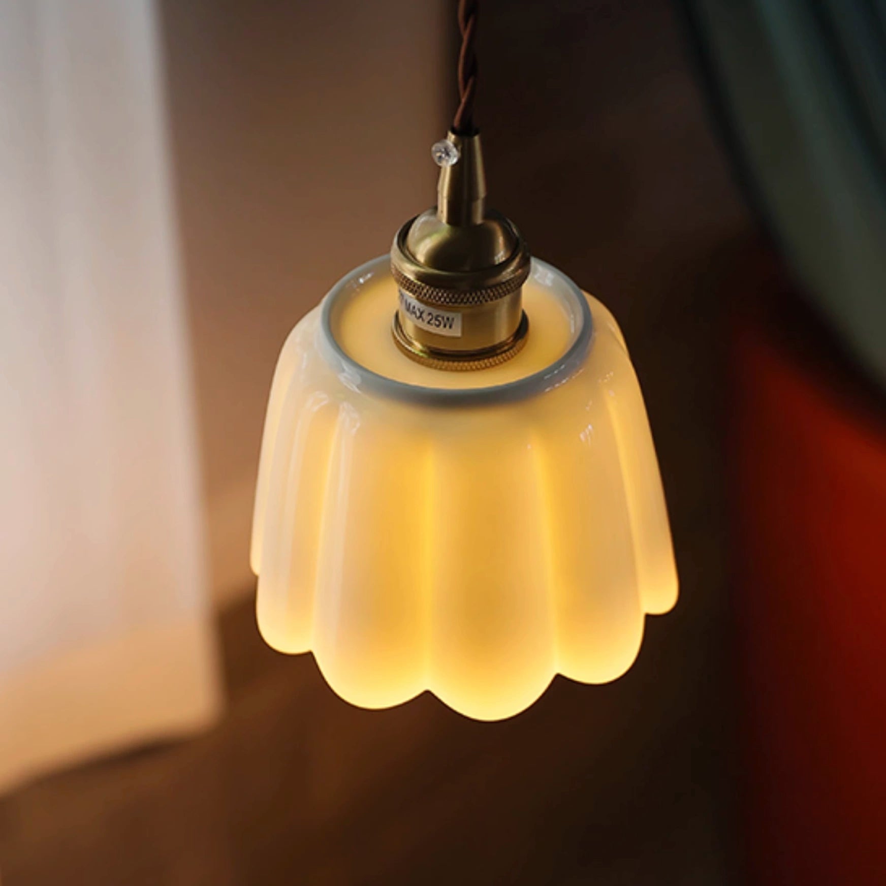 Lampada a sospensione moderna in ceramica Aminah20.webp__PID:5dd3d2ce-60b6-4e49-a8a1-47d5c641923c