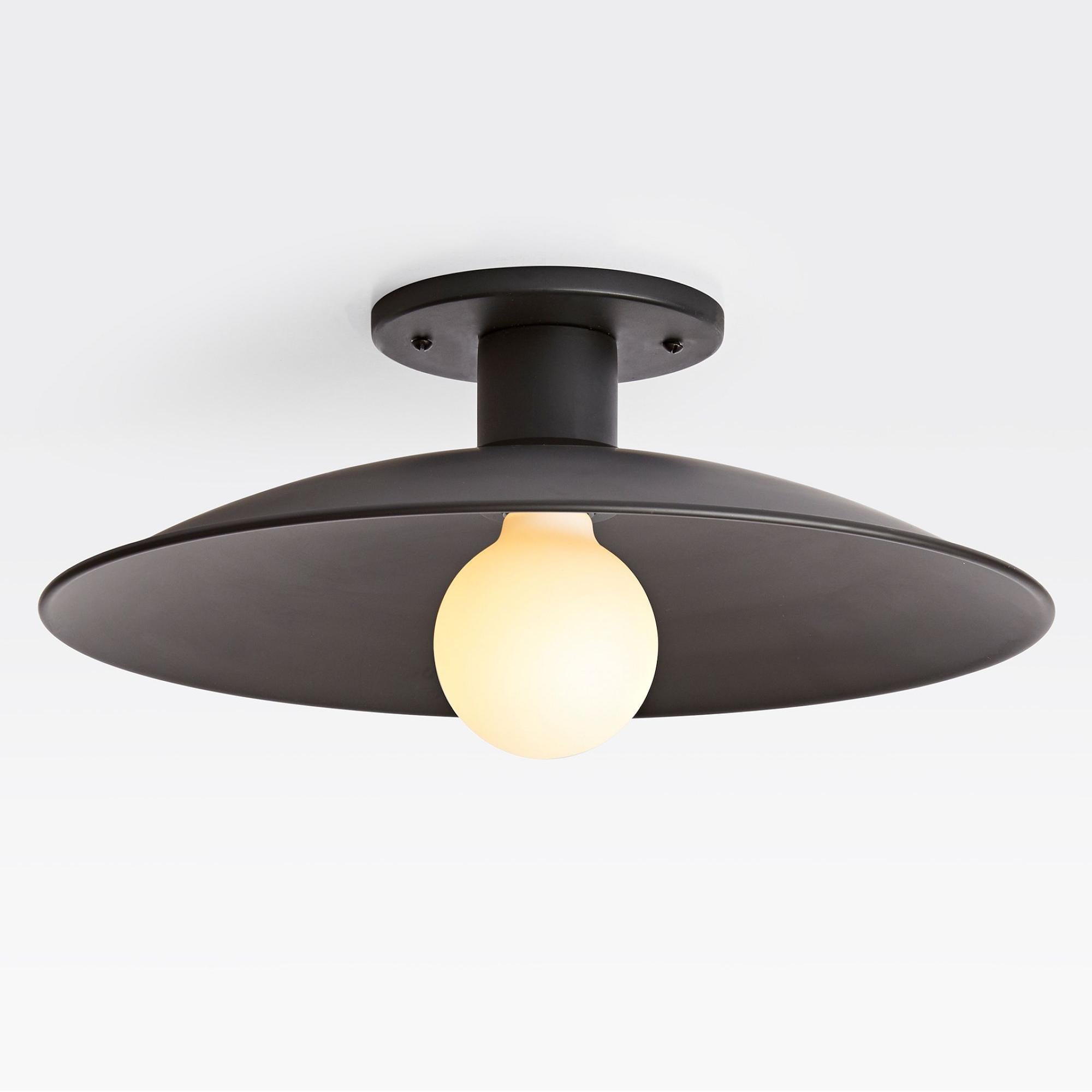 Nyra Minimalist Scandinavian Metal Flush Mount Ceiling Light (11).jpg__PID:a794b58e-2a8d-4876-9850-ba2ddddb1a75