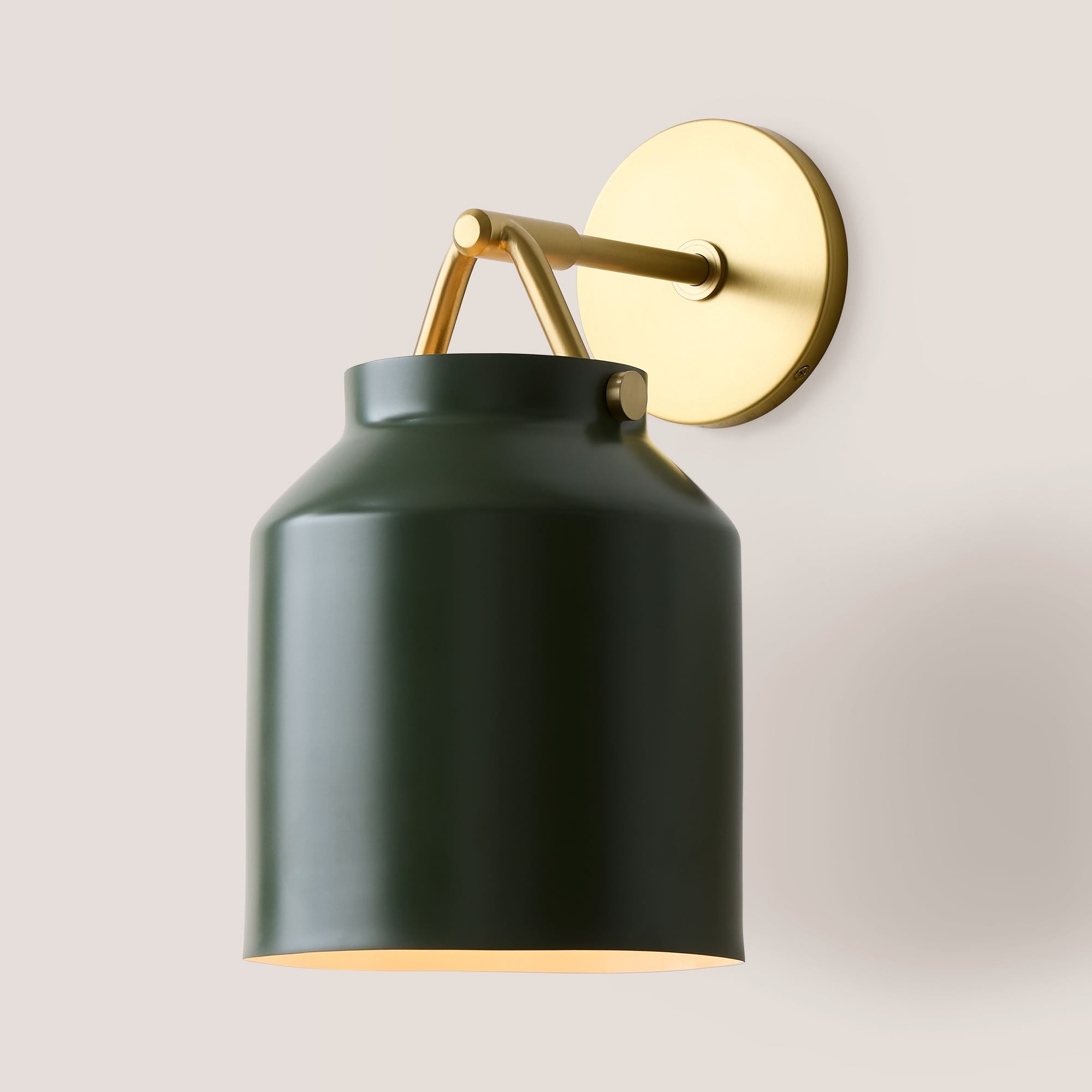 Nordic-Minimalist-Mondrian-Matte-Metal-Pendant-Light-Brass (4).webp__PID:b7c1fd59-aeb2-4cd3-8541-4706336c989c