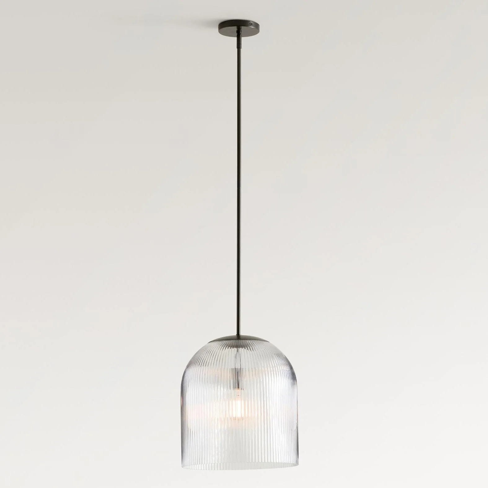 cooper-ribbed-glass-pendant_18_8a24a7e8-eda9-4648-b77c-dd1959d5b226.webp__PID:bb0cc077-5e03-4603-b23c-e9587026cde0