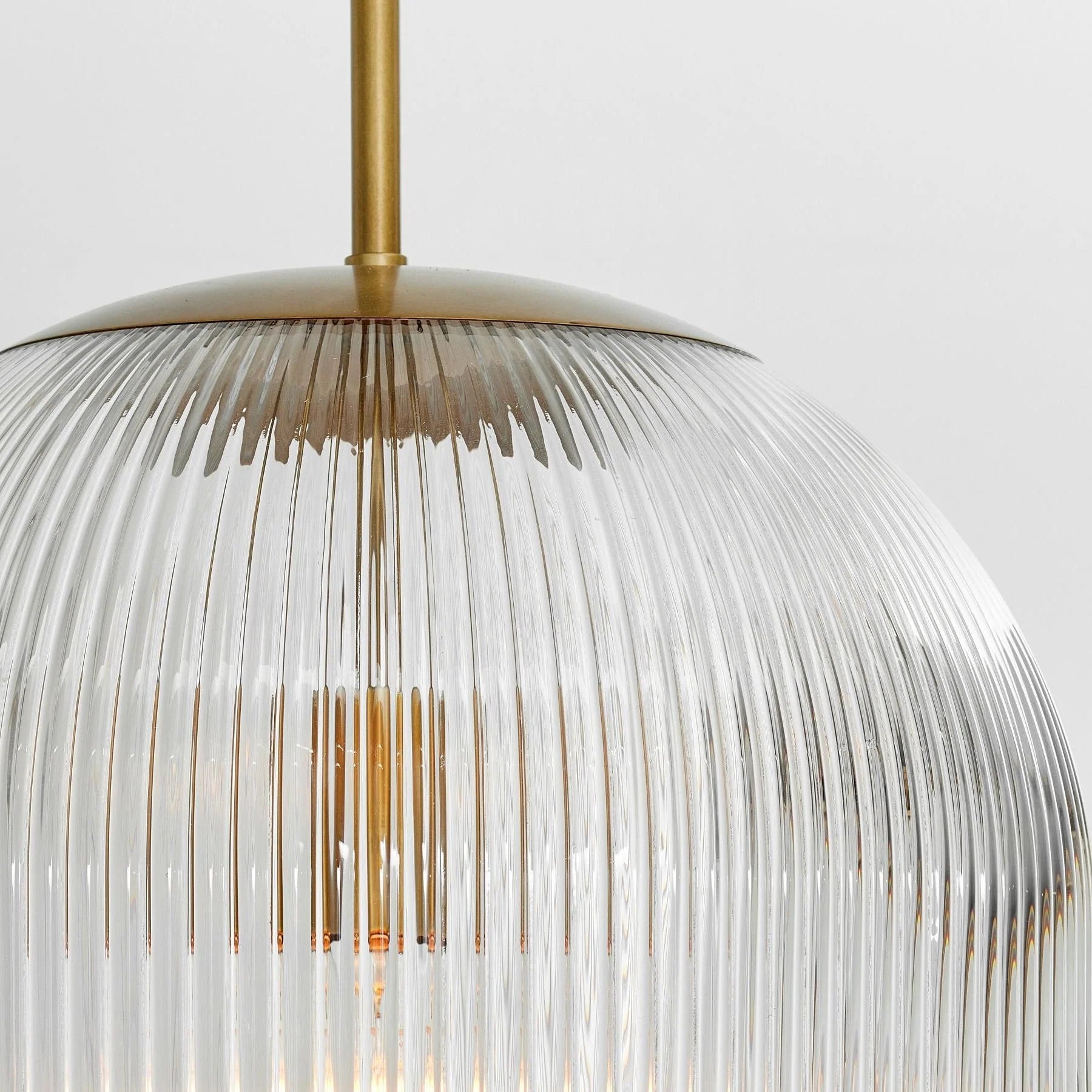 cooper-ribbed-glass-pendant_2_66c4c4d6-ad86-459e-80c1-fd59b7787bae.webp__PID:b119e902-5bca-41ad-bb0c-c0775e035603
