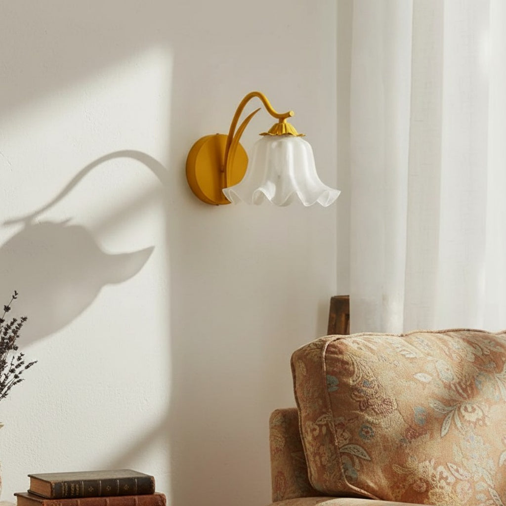 Denise French Retro Acryl Bloemen Wandlamp38.jpg__PID:6ef2561c-dfb8-447b-bfe3-4d7c3000410f