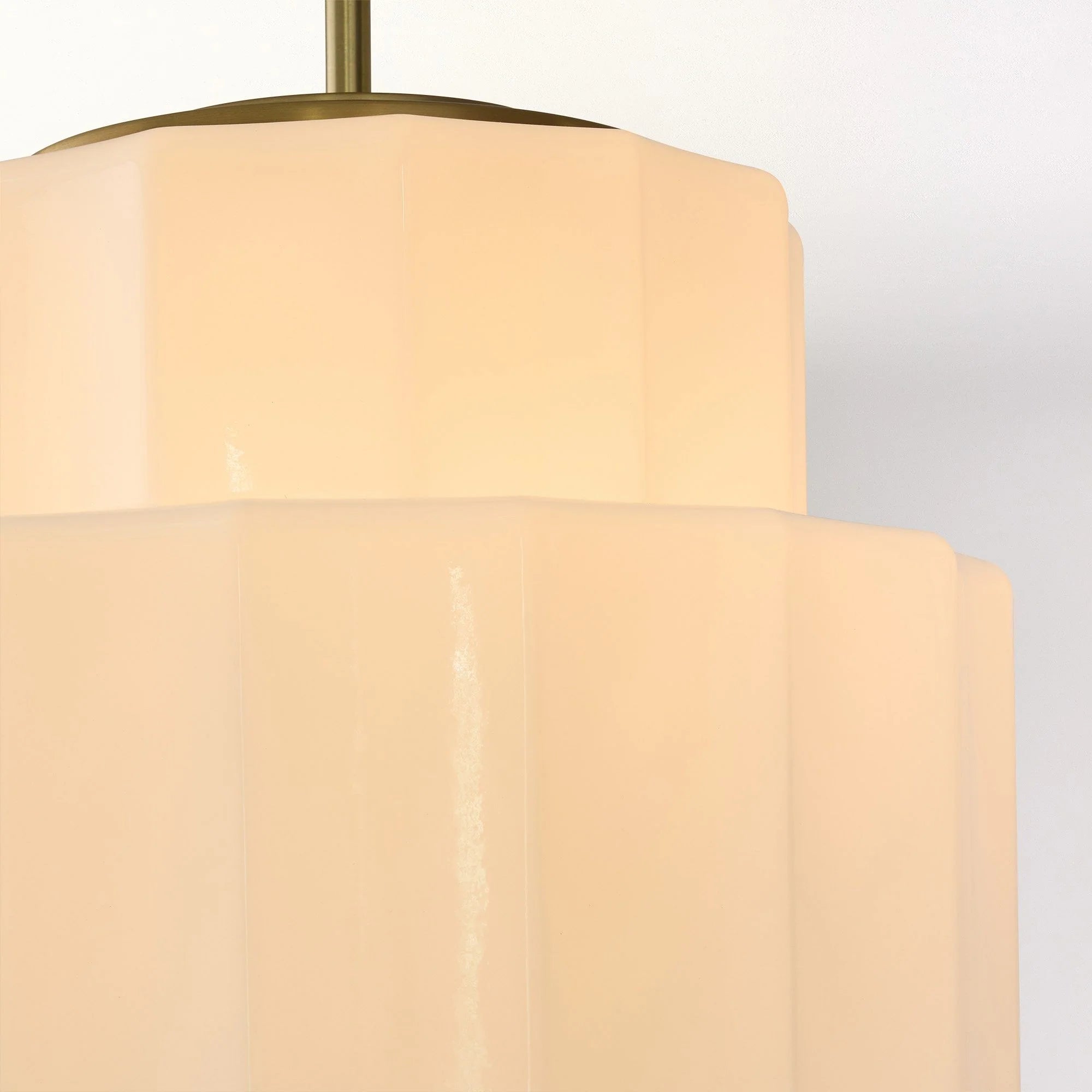 Antique_Messing_Tiered_Milk Glass_Pendant_Light_17.webp__PID:c6ceac74-5e3d-4963-a4e4-d0d09f0d068a