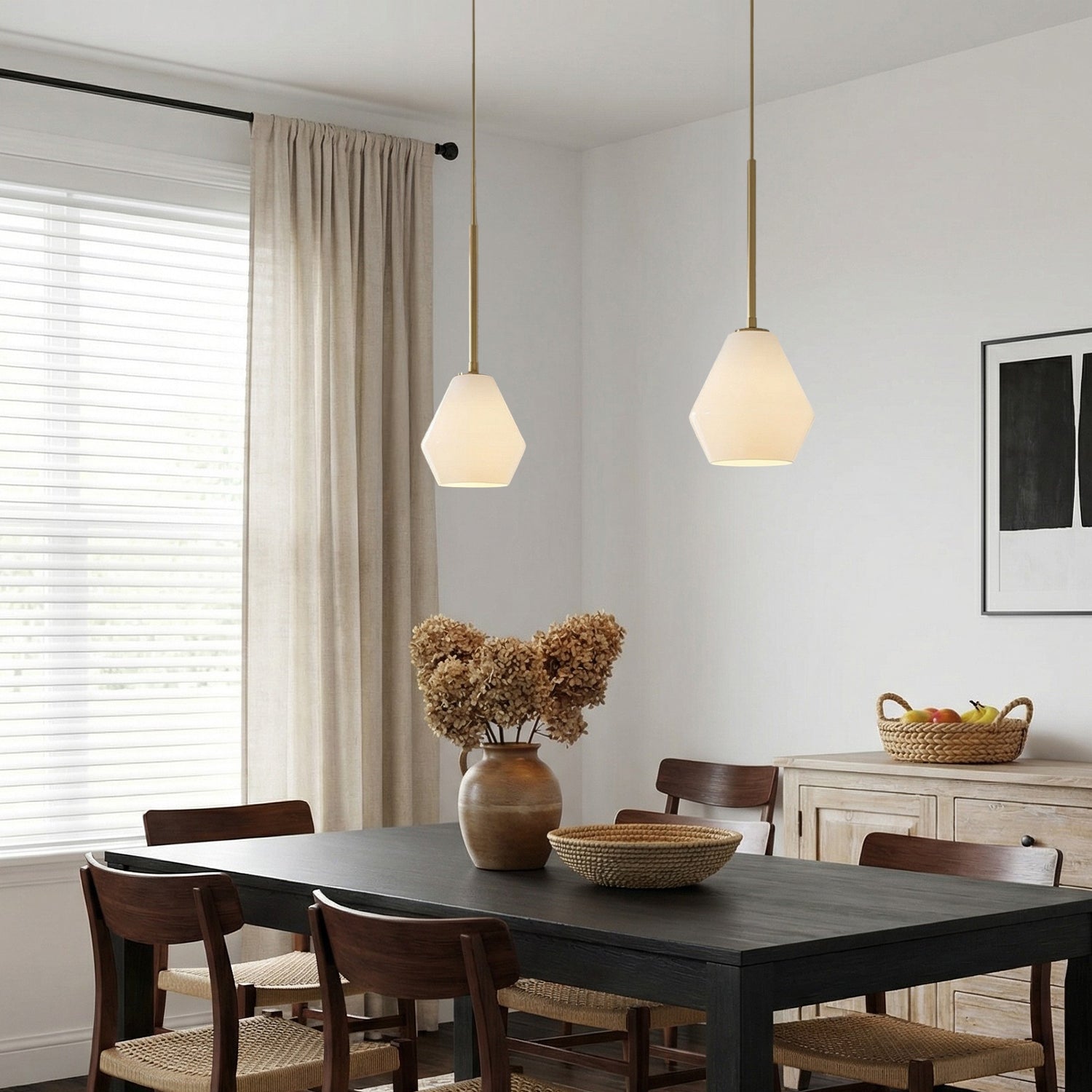 Modern Geo-shaped Glass Shade Brass Pendant Light (2).jpg__PID:2e2a1b2a-3097-48fe-b616-0f1627b18fbf