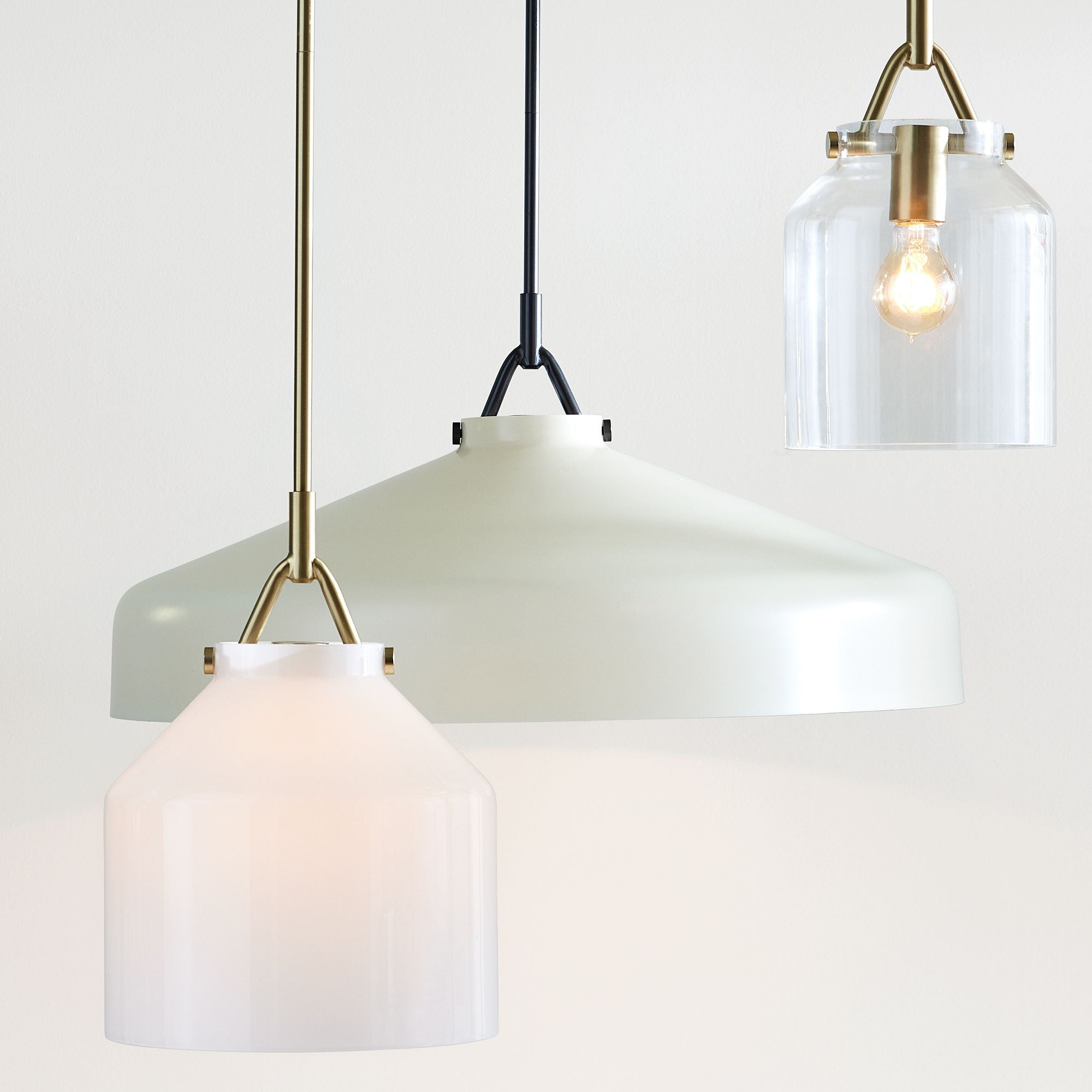 Farmhouse-Round-Ribbed-Glass-Flush-Mount-Ceiling-Light (10).webp__PID:3e62b085-db09-455d-9329-a9985a6d2eeb