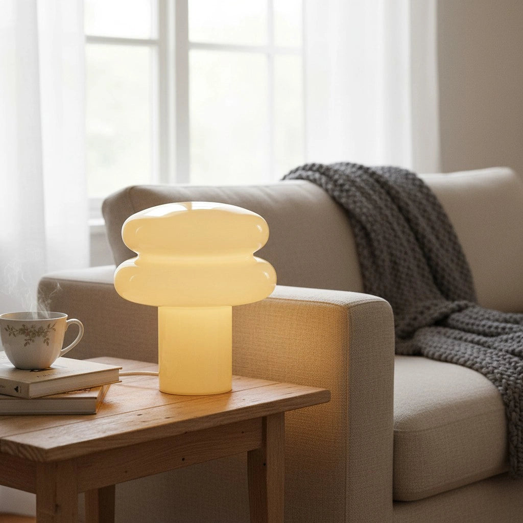 Lampada da tavolo in vetro opalino a forma di fungo di Bruno Bauhaus8.webp__PID:67138260-0024-49e6-b394-a954ffa53d5d