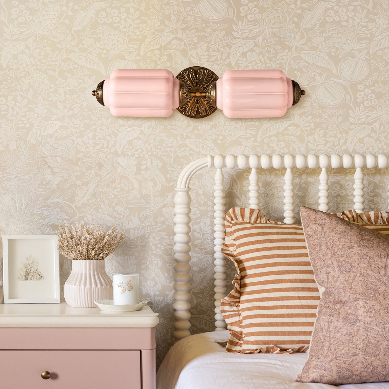 Vintage Art Deco Milchglas Eloise Waschtischleuchte (4) (1).webp__PID:7fc57a06-bf22-4ca3-a0e5-c558e2113b45