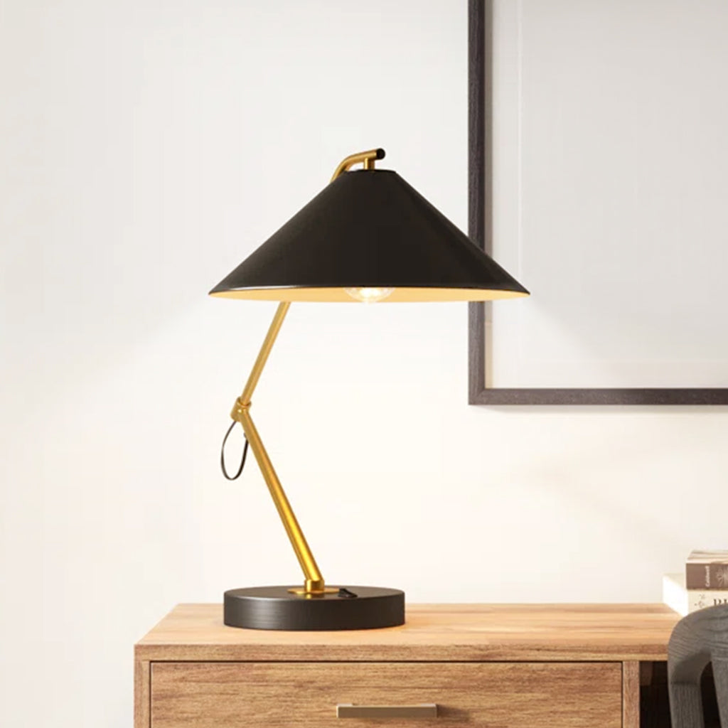 Modern Metal Black and Gold USB Desk Lamp (3).webp__PID:7c370c5b-5e1f-4255-875b-3076f57483cf