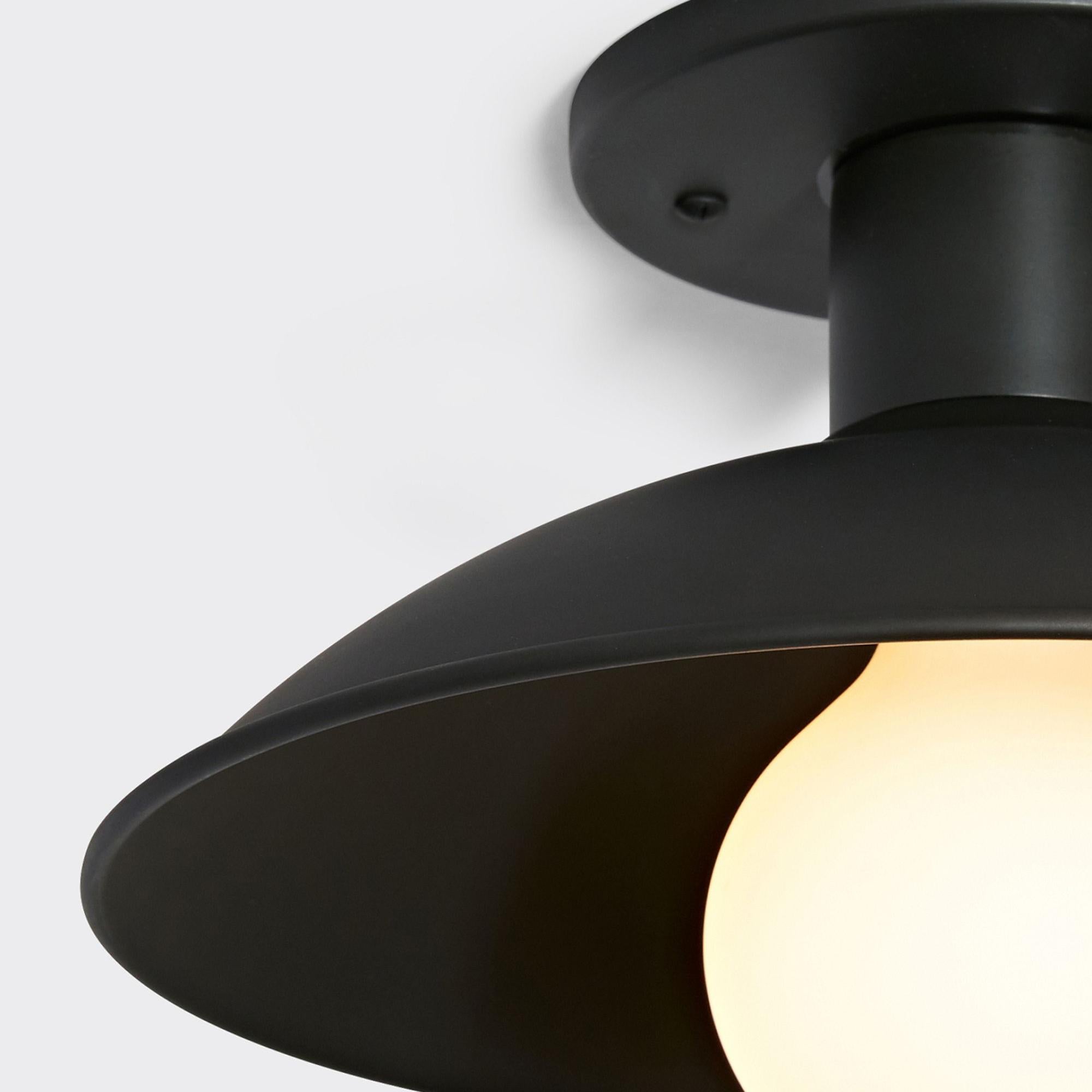Nyra Minimalist Scandinavian Metal Flush Mount Ceiling Light (6).jpg__PID:8e95ae93-d72a-4963-af48-1acc066ddfa2